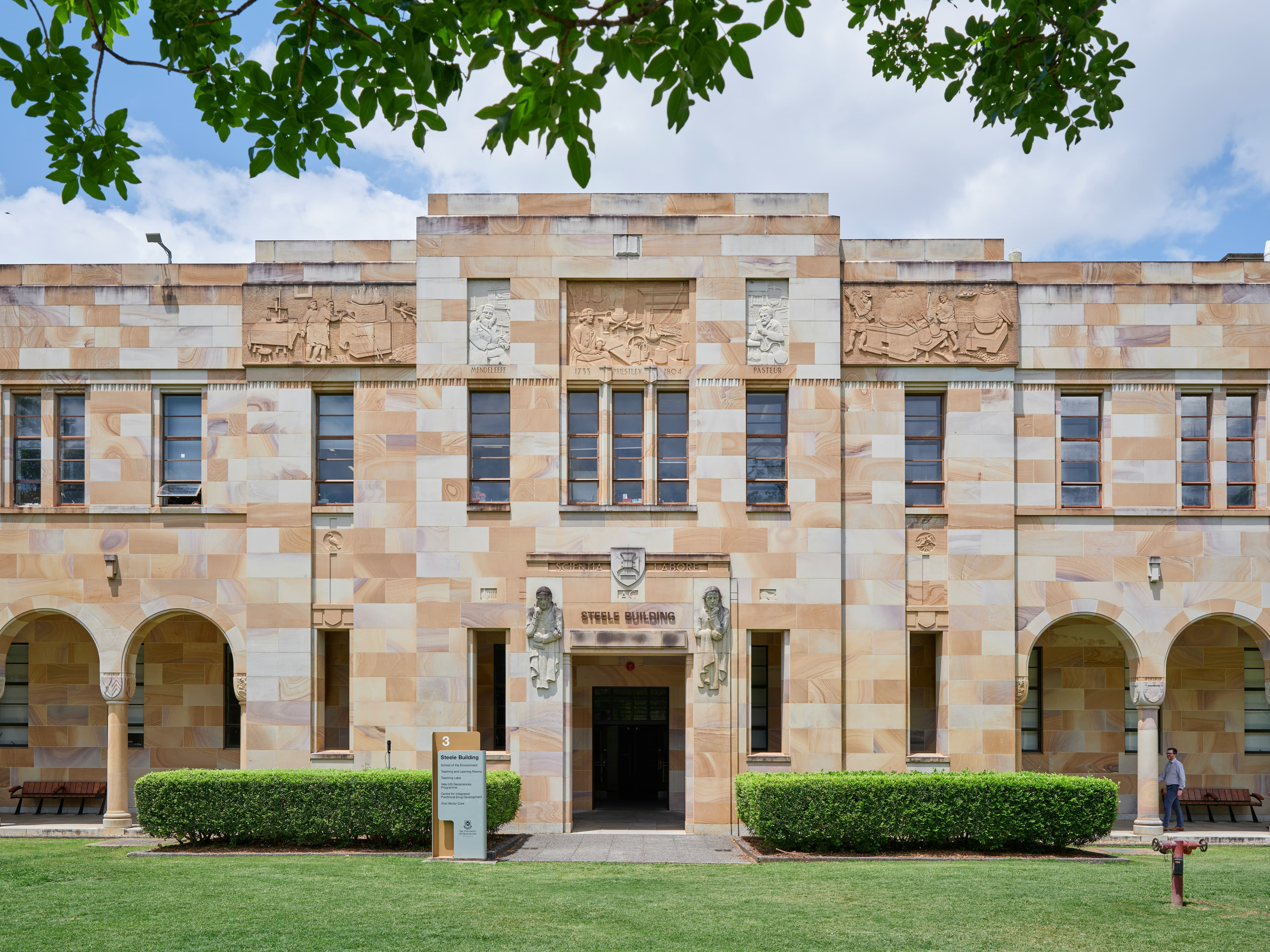 University of Queensland for International Students in 2026: Tuition, Scholarships, Brisbane Living Costs, and PR Pathways